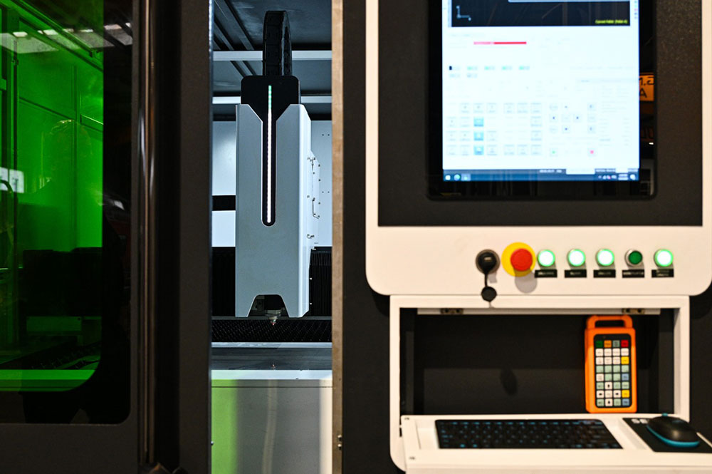SERON Fiber Core 1530 CNC valdymas
