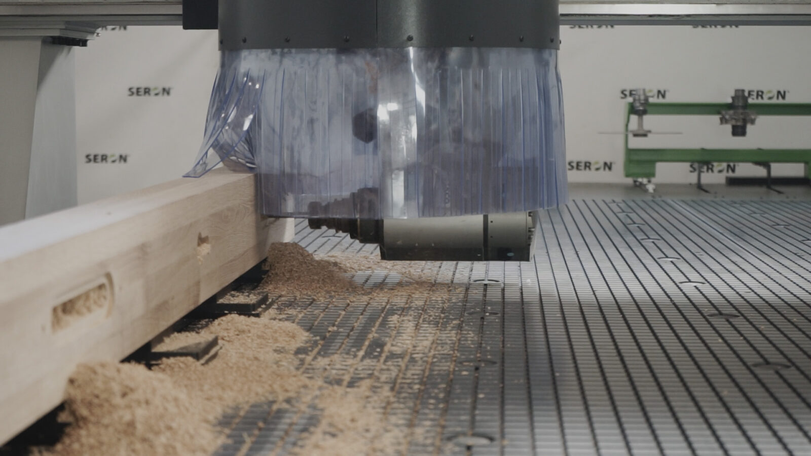 SERON 5 Axis Pro+ 4.0 stambios medienos frezavimas